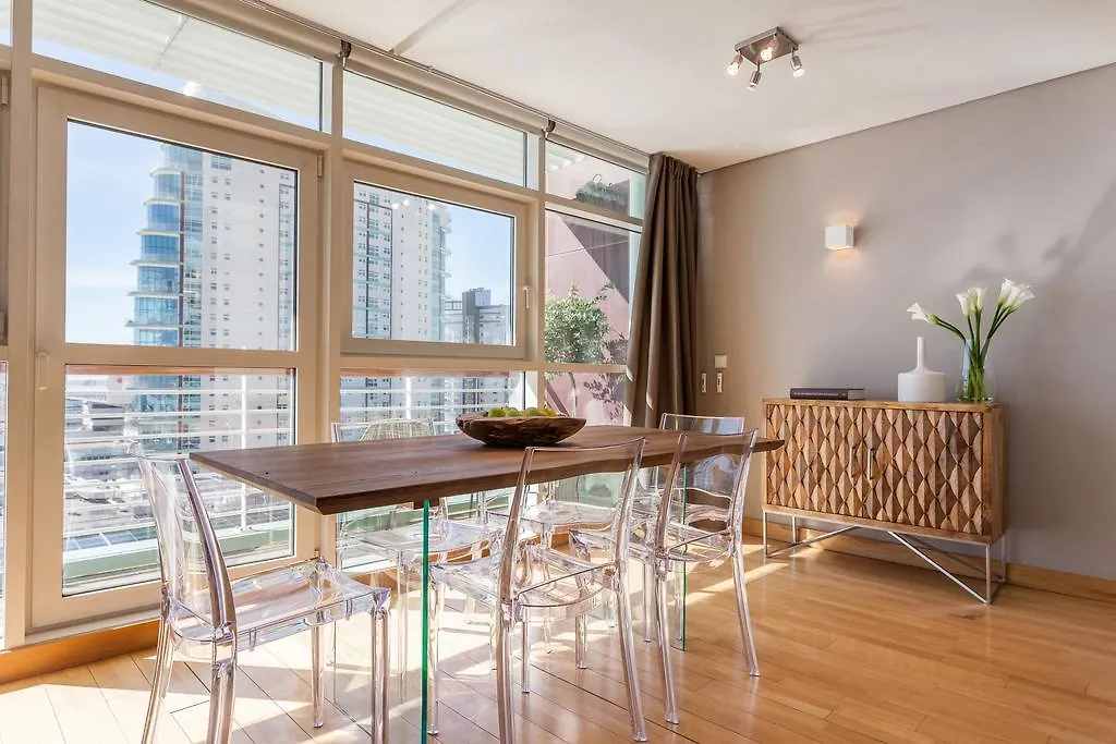 Your Lisbon Home Oriente-1